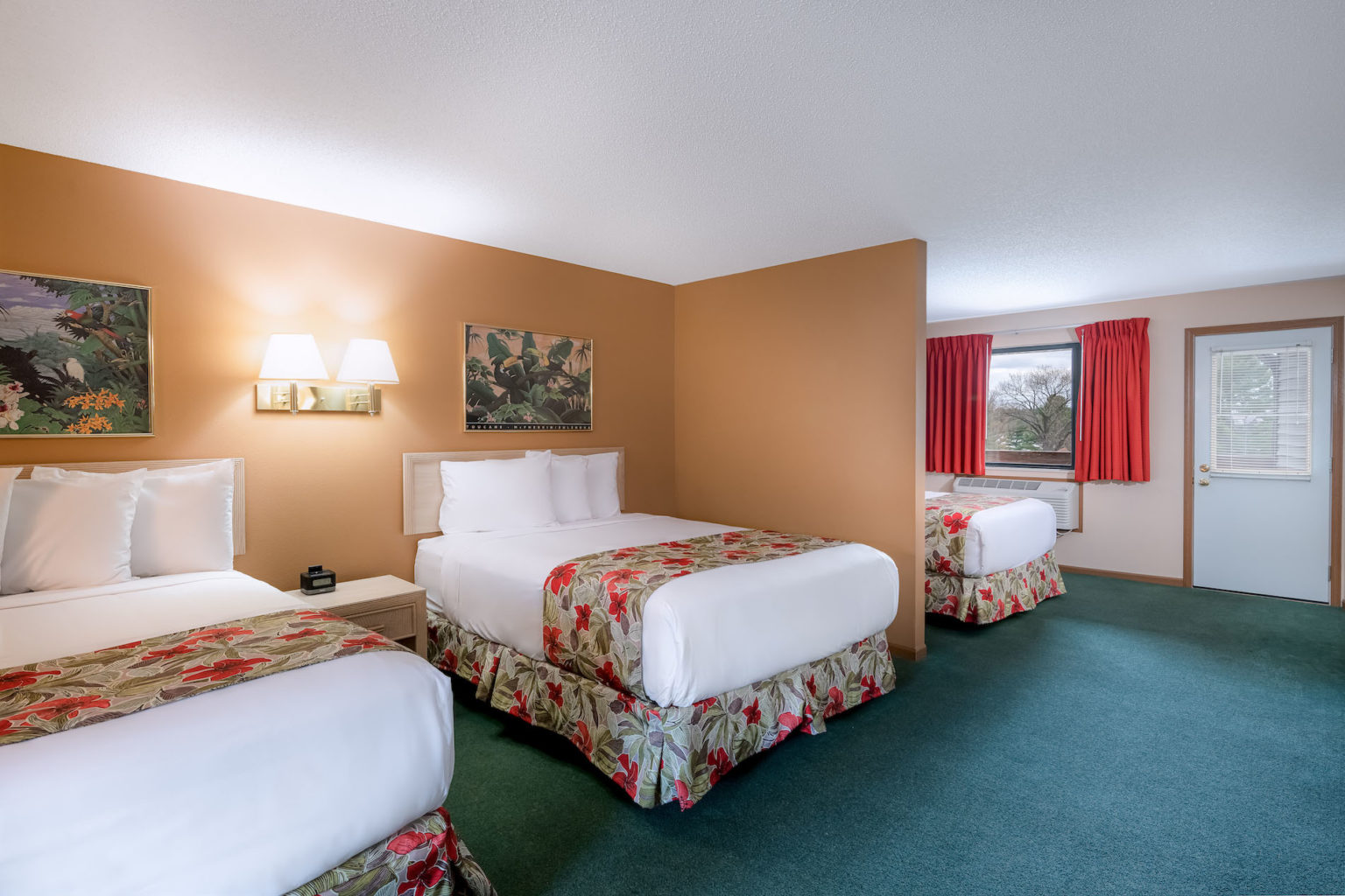 aloha-beach-resort-wisconsin-dells